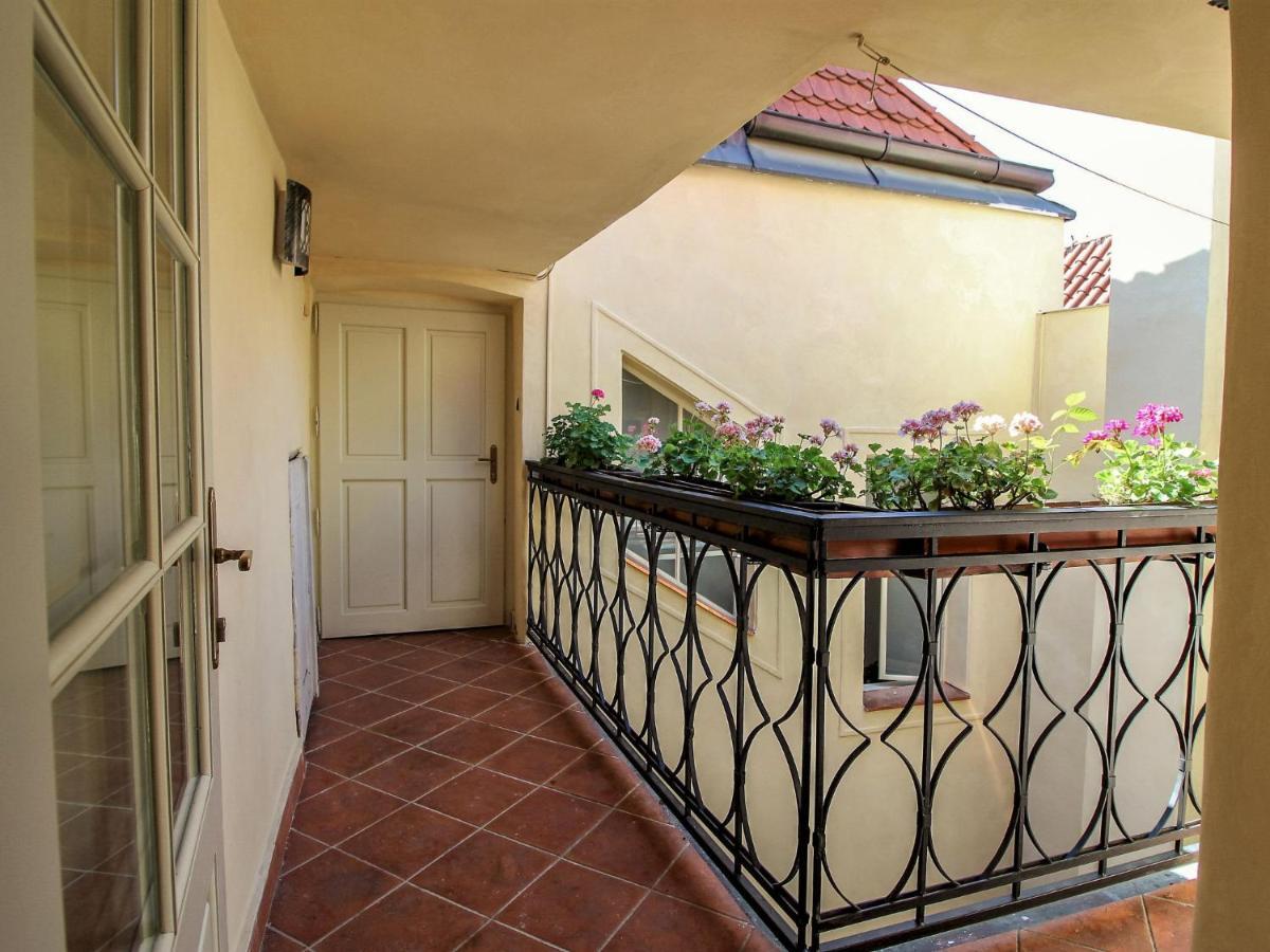 Apartment Nerudova By Interhome Prague Exterior photo